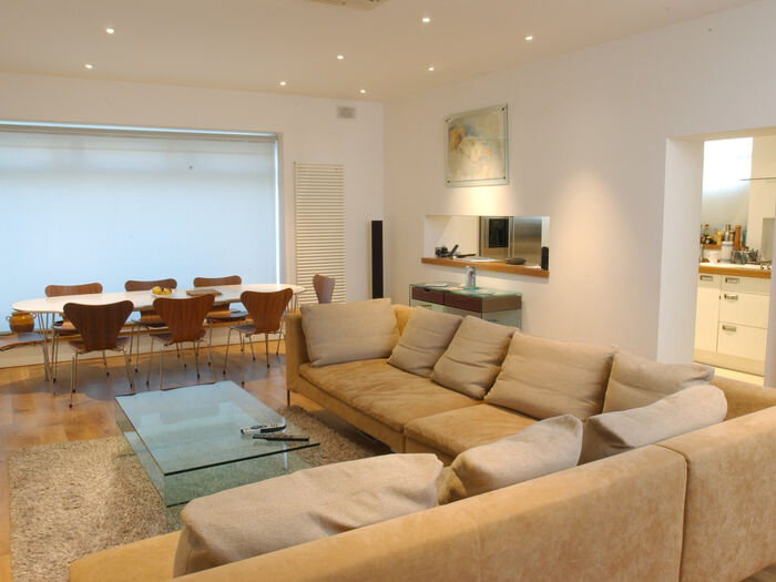 Earls Court — Living and dining, another angle