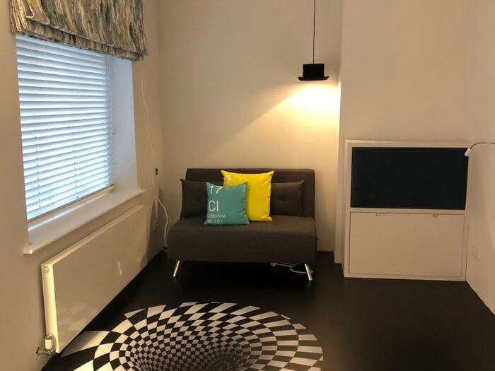 Maida Vale — Bedroom with patterned flooring